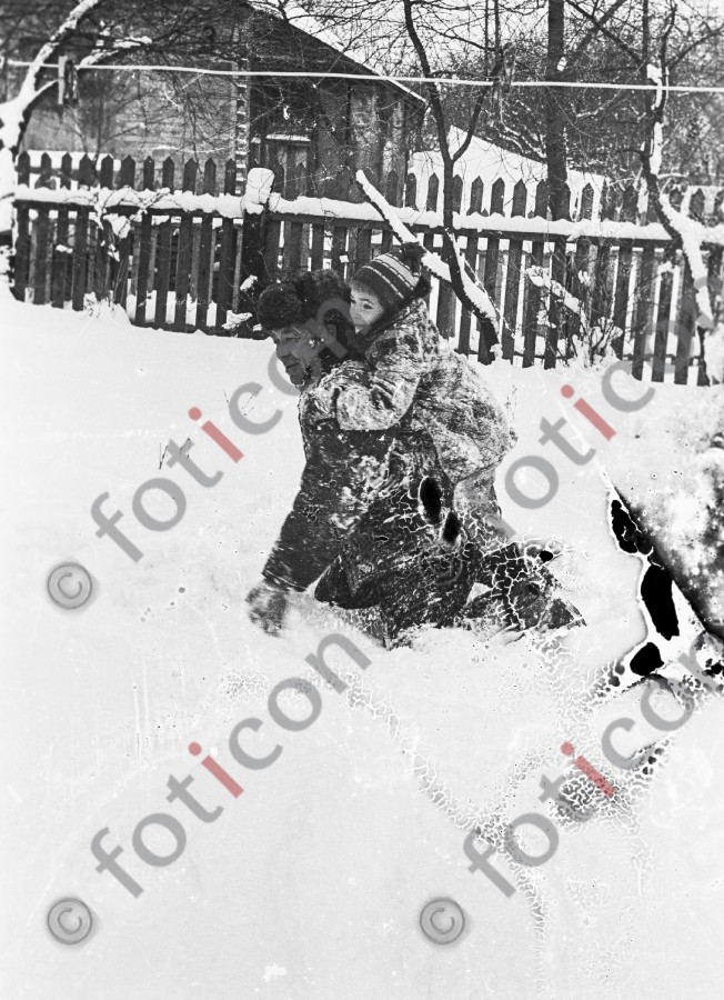 Spass im Schnee 2 | Fun in the snow 2 - Foto Harder-003_DivKBBild065.jpg | foticon.de - Bilddatenbank für Motive aus Geschichte und Kultur